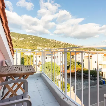 Mimoza 5, Baska, Krk
