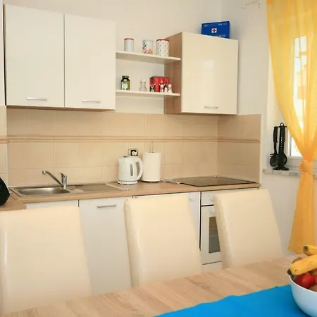 Mimoza 5, Baska, Krk バスカ