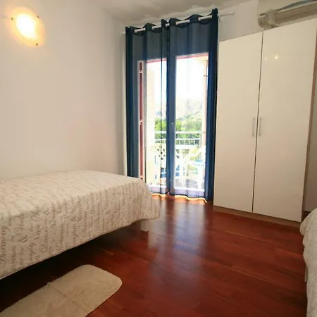 Mimoza 5, Baska, Krk